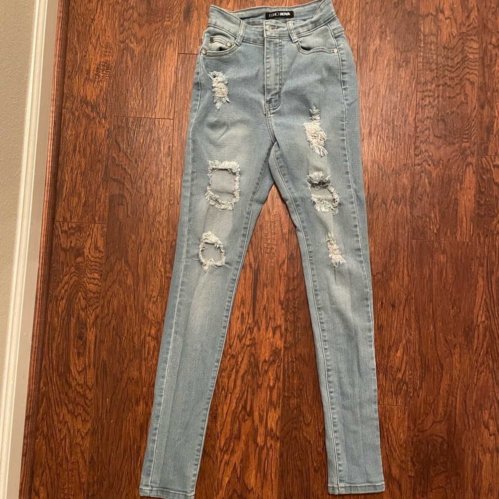 Fashion Nova Light-Washed Jeans